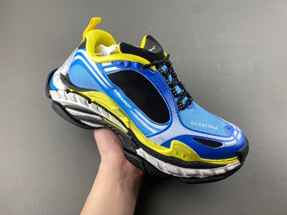 Balenciaga Triple S2 Sneaker 02