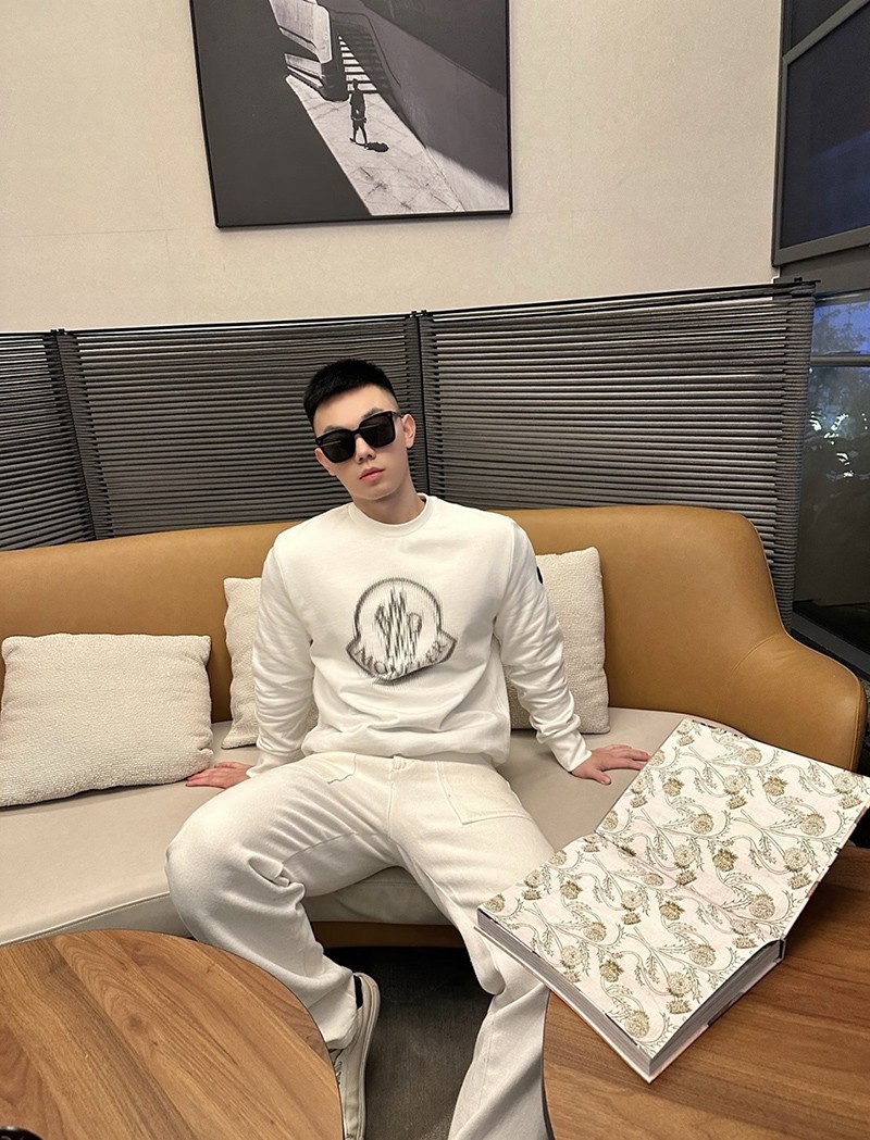 Moncler Longsleeve Shirts 009