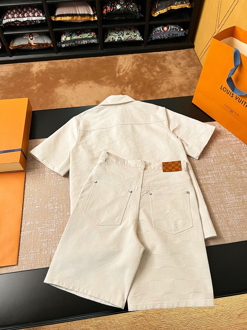 LV Shorts 086