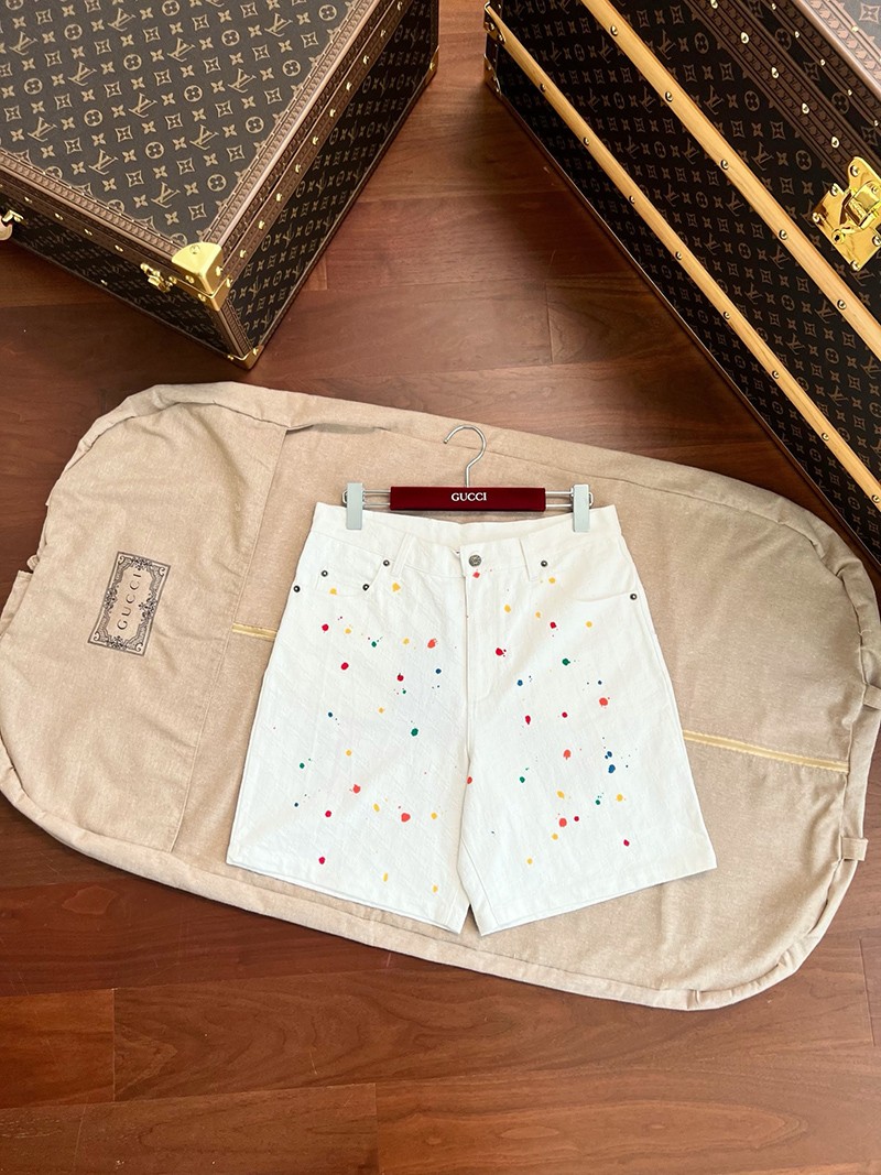 Gucci Shorts 010