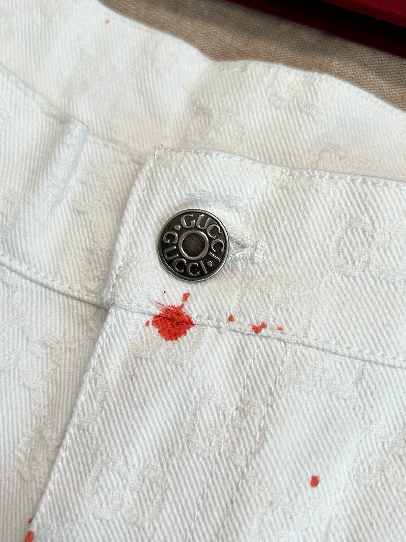 Gucci Shorts 010