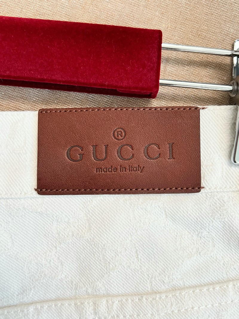 Gucci Shorts 010