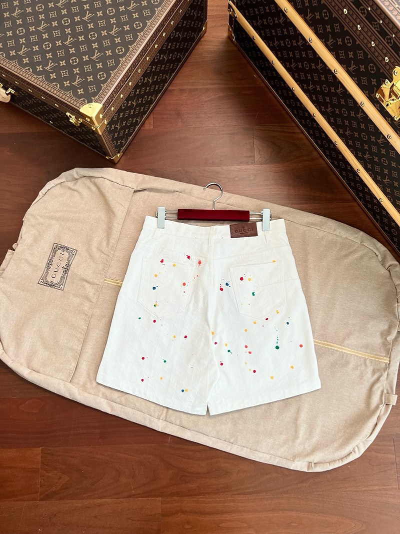 Gucci Shorts 010