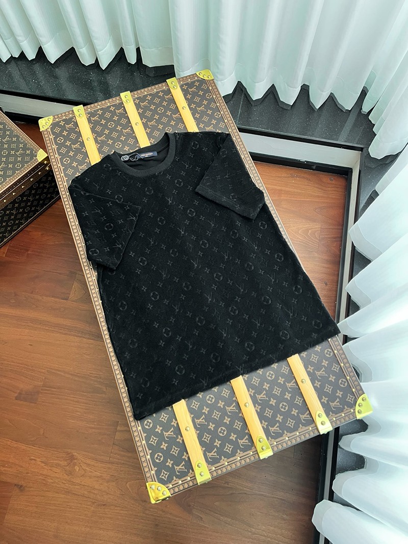 LV T-shirt 093
