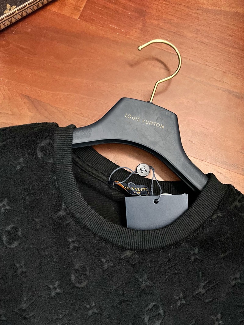 LV T-shirt 093