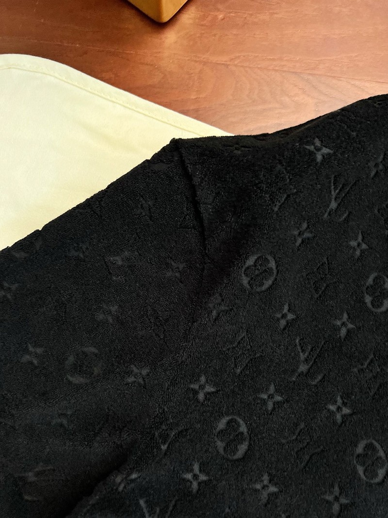 LV T-shirt 093