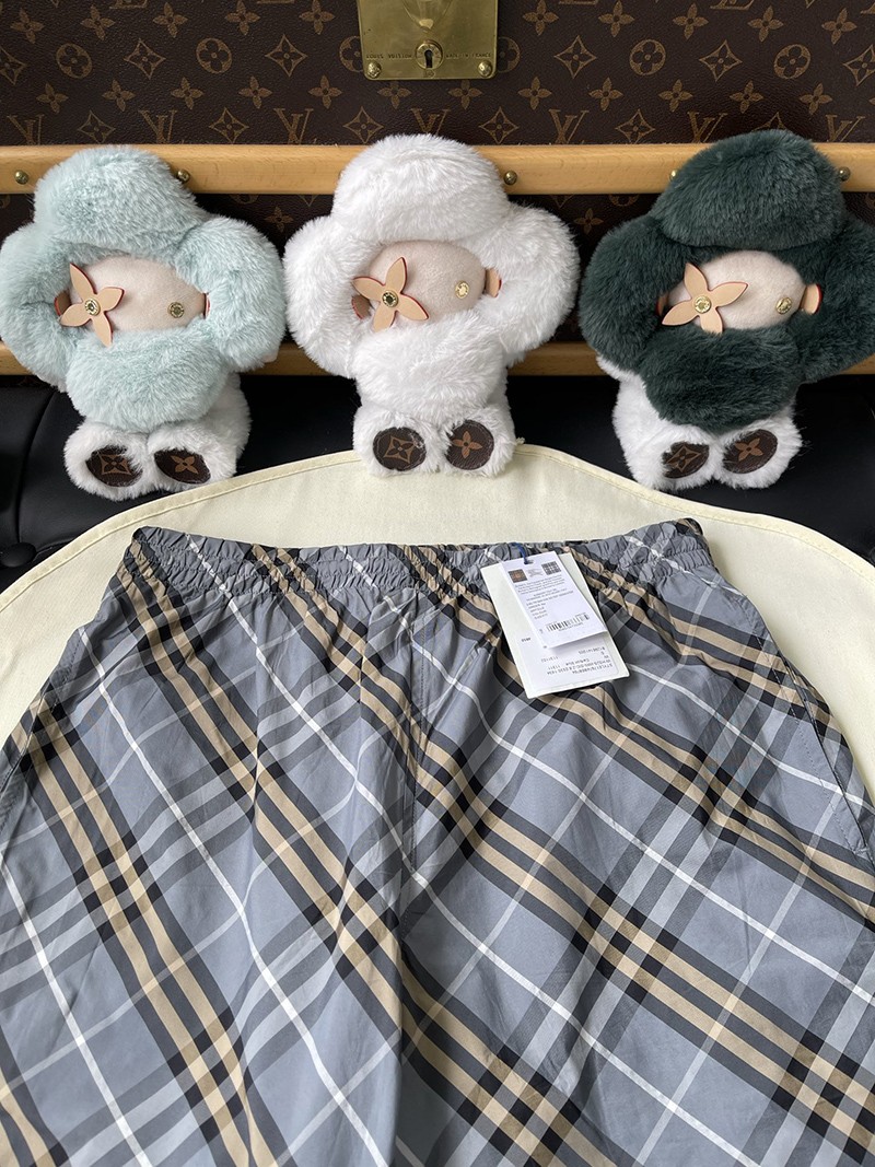 Burberry Shorts 021
