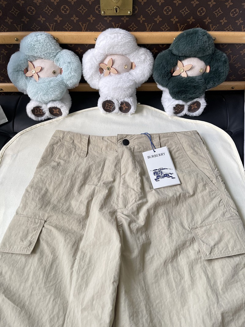 Burberry Shorts 020