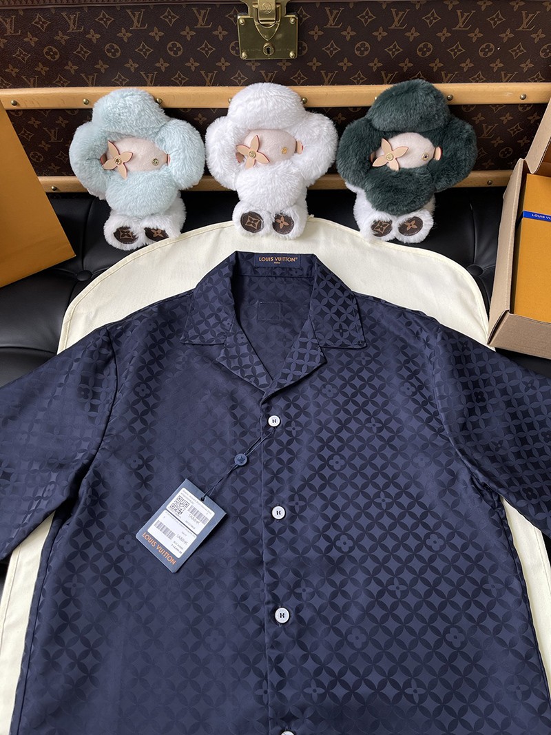 LV T-shirt 095