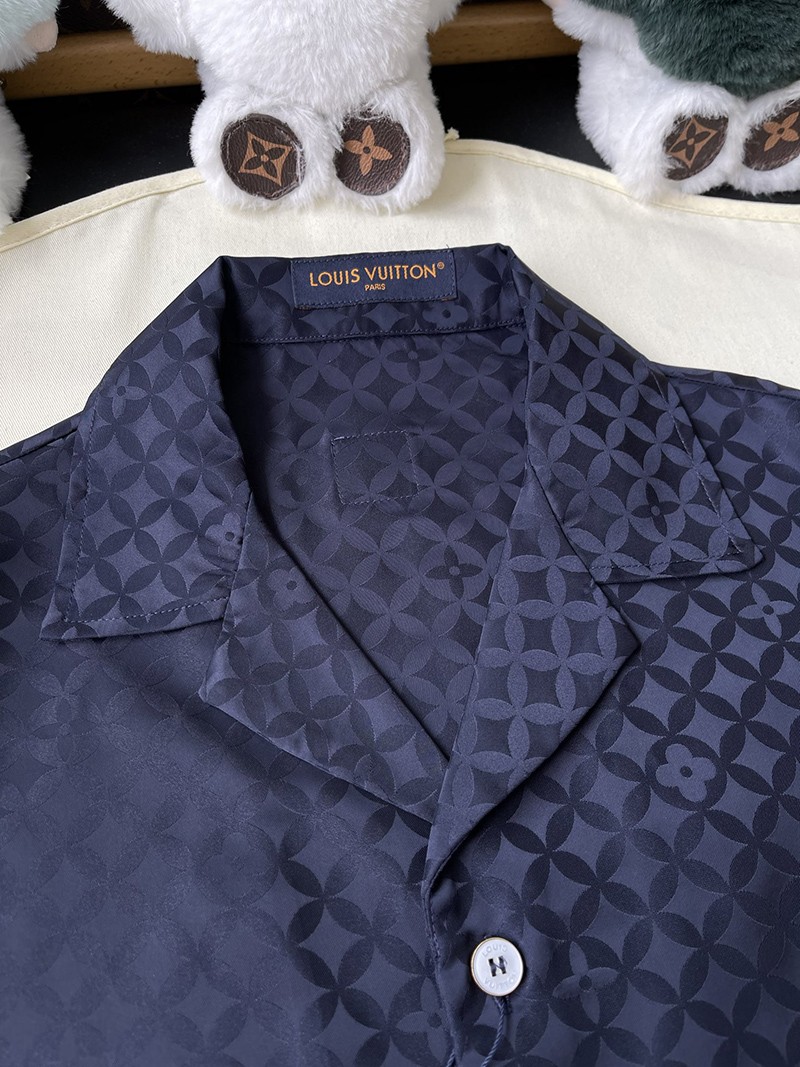 LV T-shirt 095