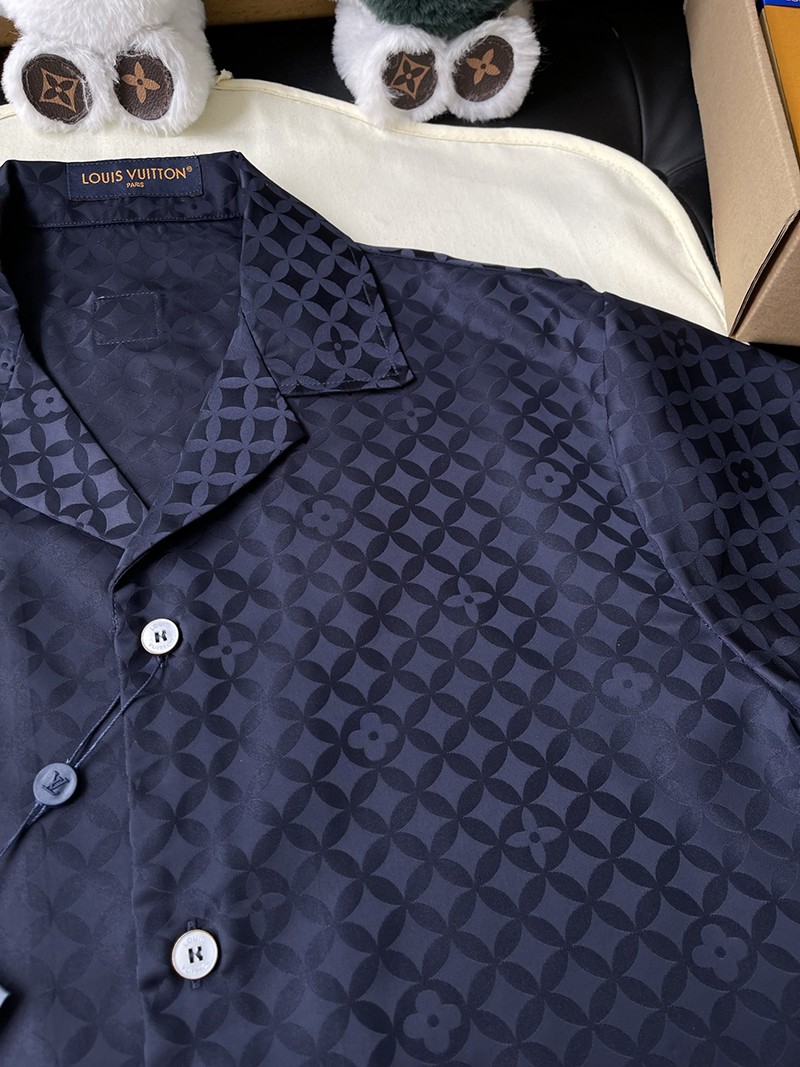 LV T-shirt 095