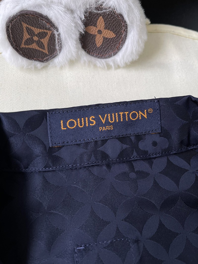 LV T-shirt 095