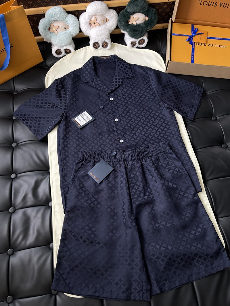 LV T-shirt 095