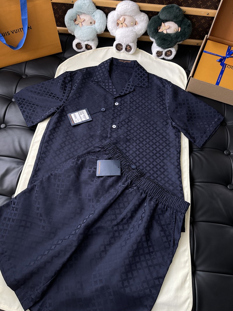LV T-shirt 095
