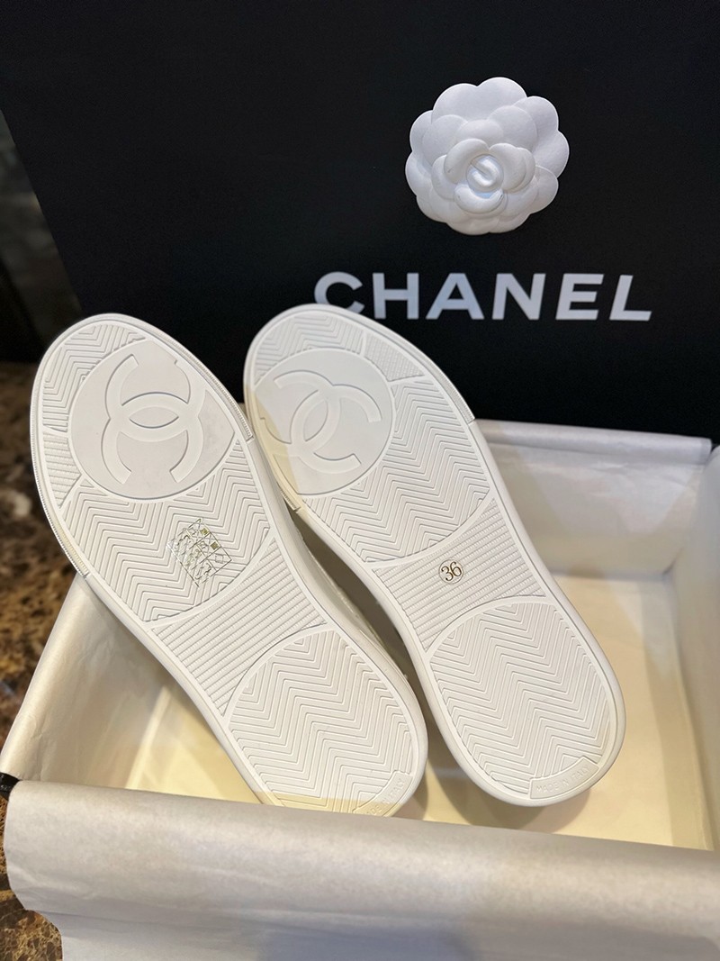 Chanel Wmns Shoe 050
