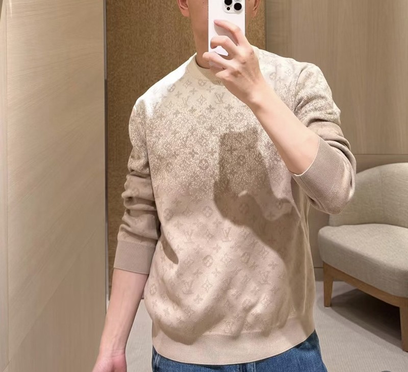 LV Longsleeve Shirt 097