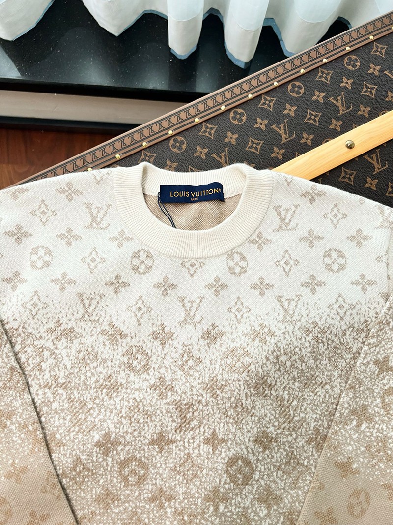 LV Longsleeve Shirt 097