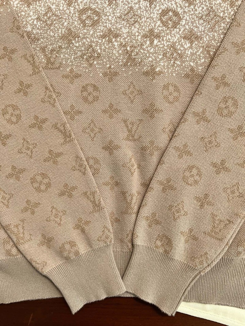LV Longsleeve Shirt 097