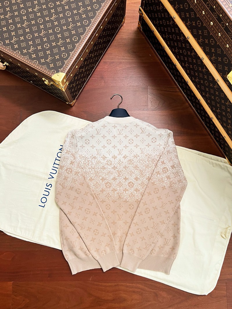 LV Longsleeve Shirt 097