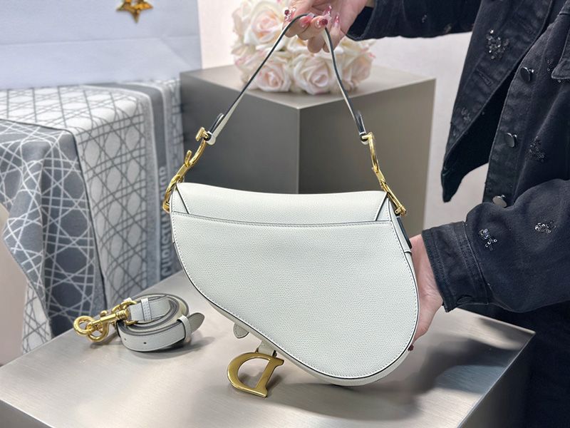 Dior Saddle Handbag Medium 006