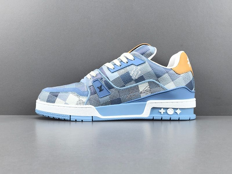 LV Trainer Sneaker 112