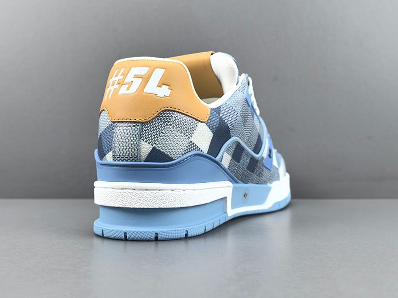 LV Trainer Sneaker 112
