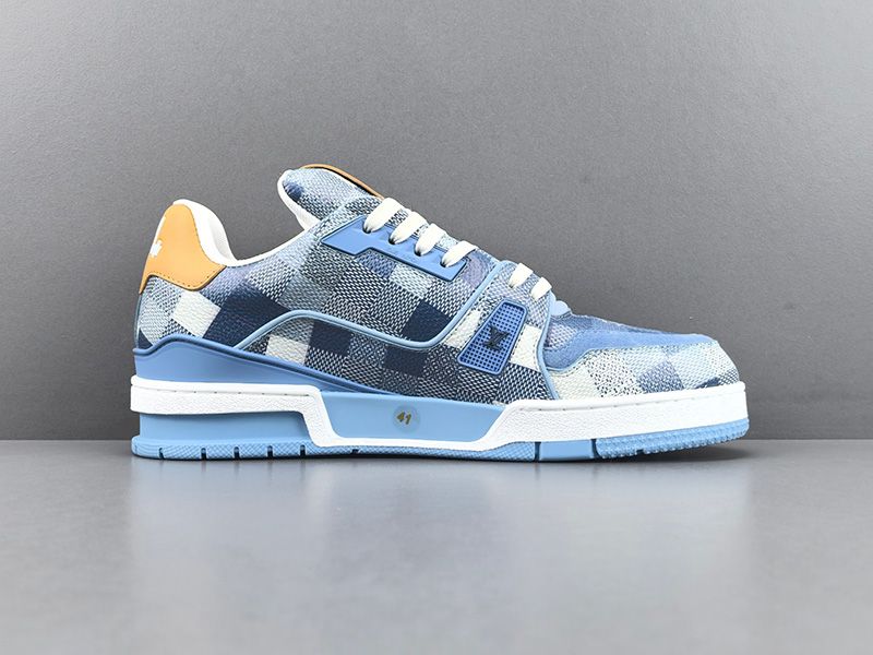 LV Trainer Sneaker 112