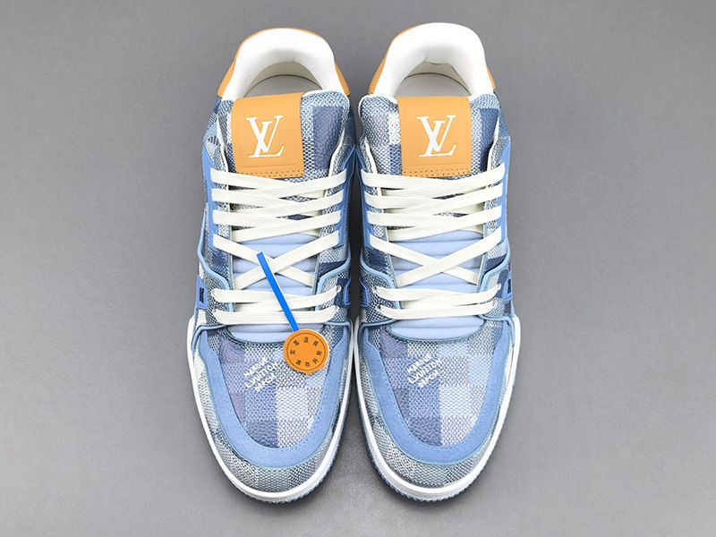 LV Trainer Sneaker 112