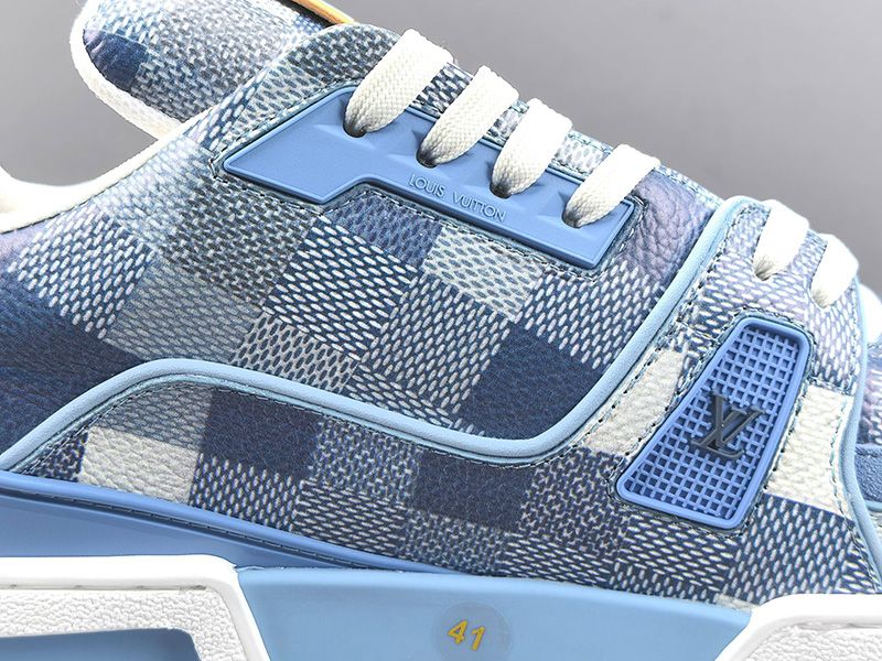 LV Trainer Sneaker 112
