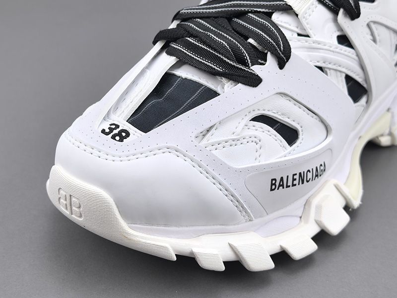 Balenciaga 3.0 Sneaker 020