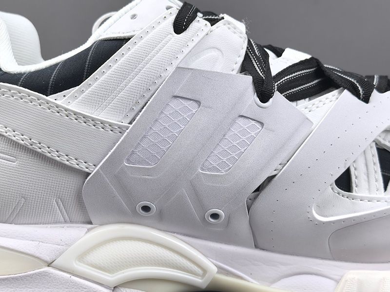 Balenciaga 3.0 Sneaker 020