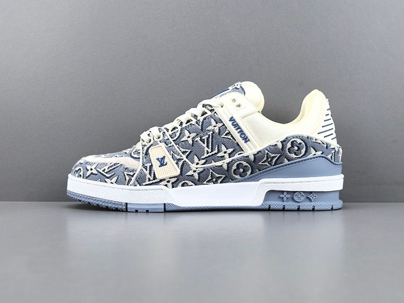 LV Trainer Sneaker 113