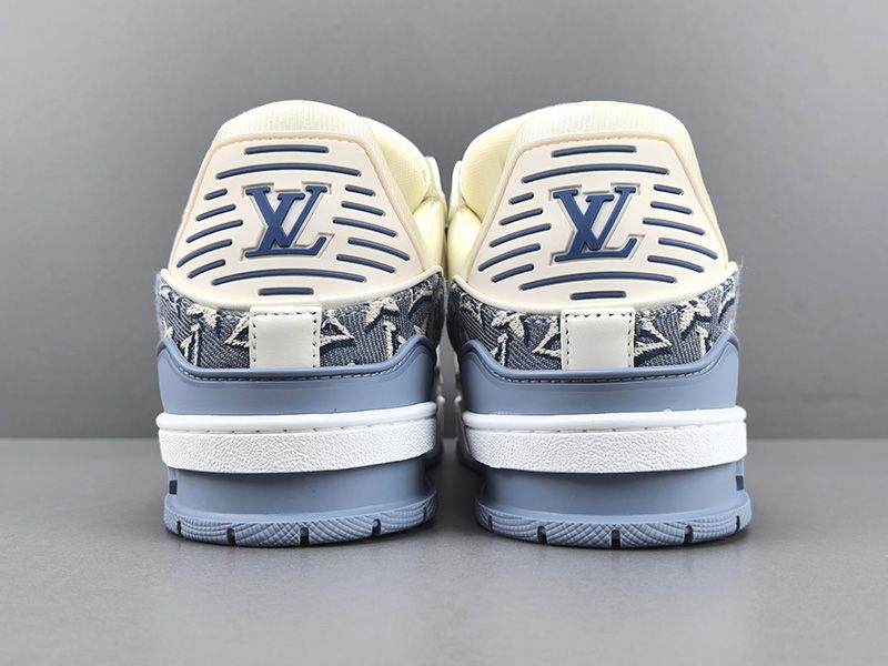 LV Trainer Sneaker 113