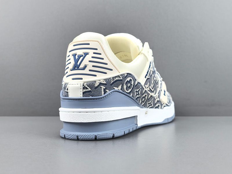 LV Trainer Sneaker 113