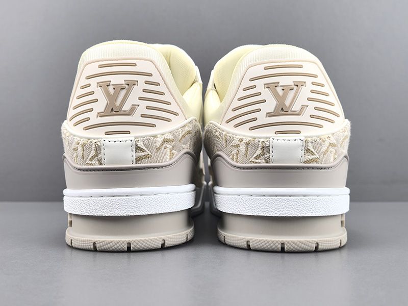 LV Trainer Sneaker 114