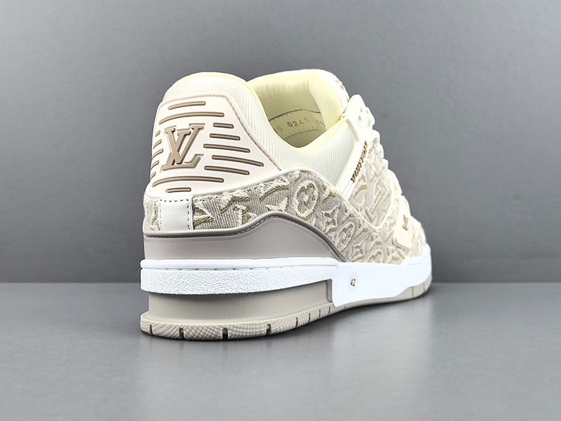 LV Trainer Sneaker 114