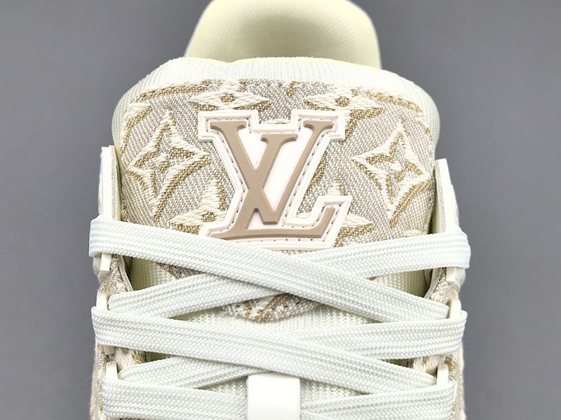 LV Trainer Sneaker 114