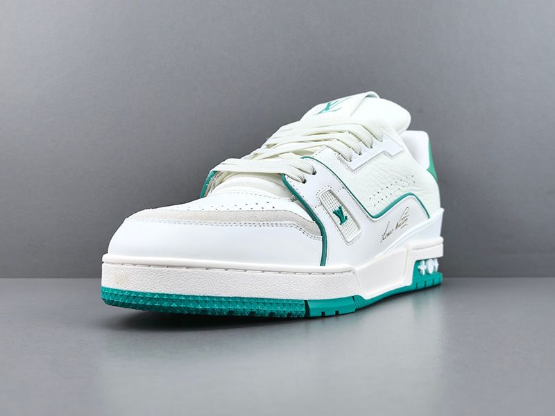 LV Trainer Sneaker 115