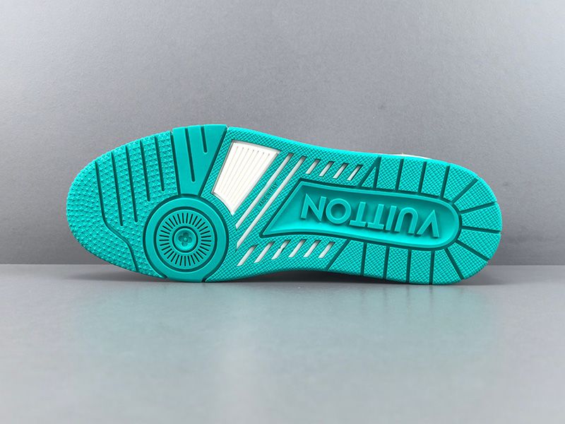 LV Trainer Sneaker 115