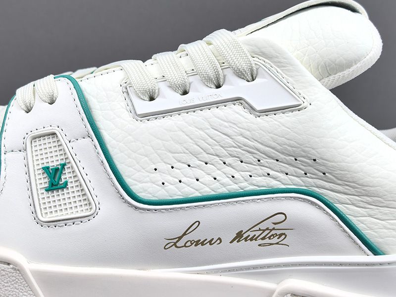 LV Trainer Sneaker 115
