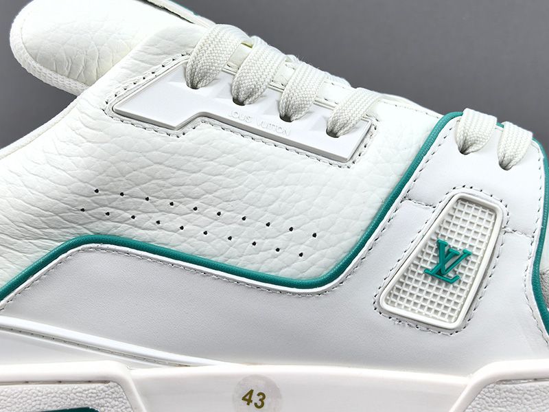 LV Trainer Sneaker 115