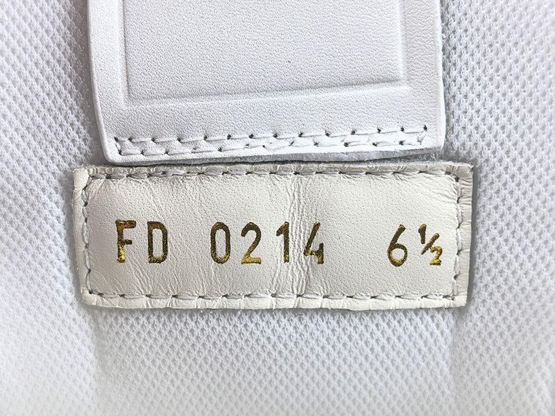 LV Trainer Sneaker 116