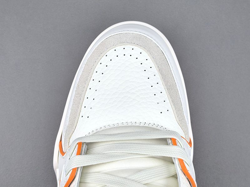 LV Trainer Sneaker 116