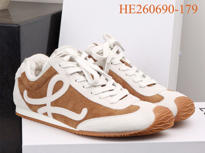 Loewe Ballet Runner Wmns Shoe 007