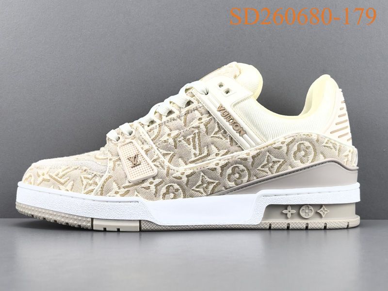 LV Trainer Sneaker 114