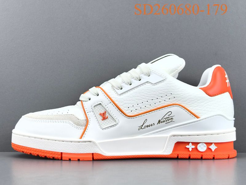 LV Trainer Sneaker 116