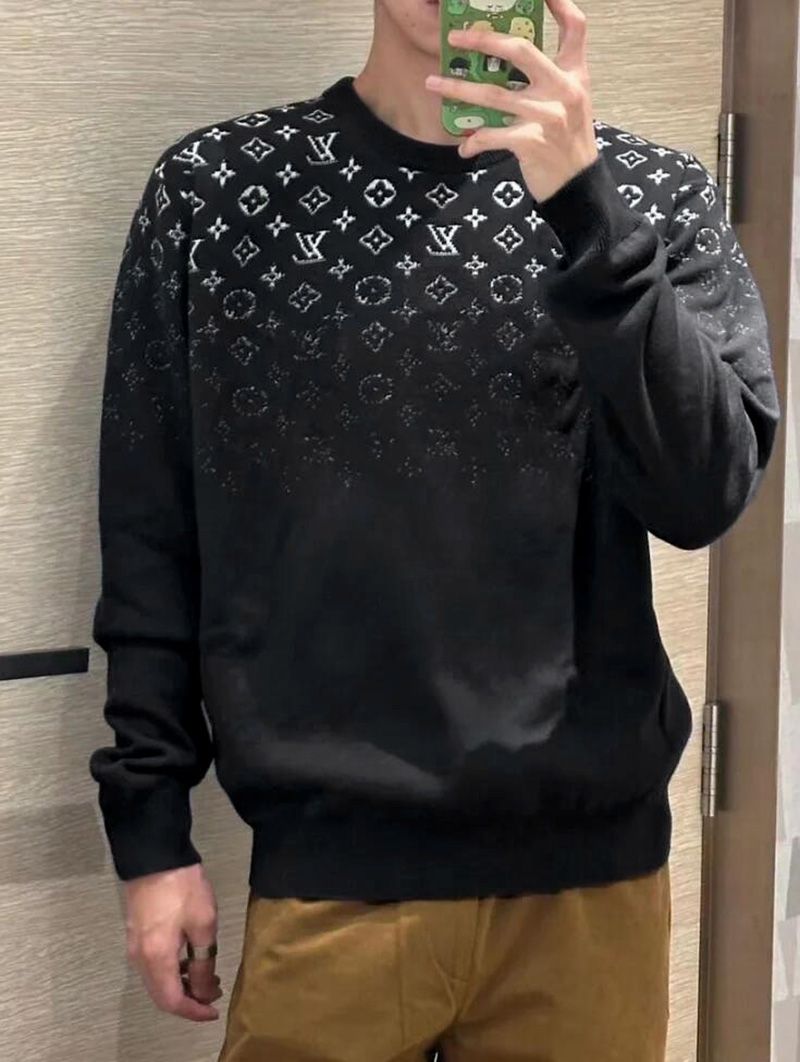 LV Longsleeve Shirt 099