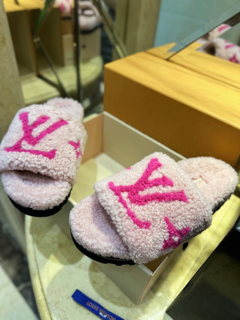LV Wmns Slipper 117