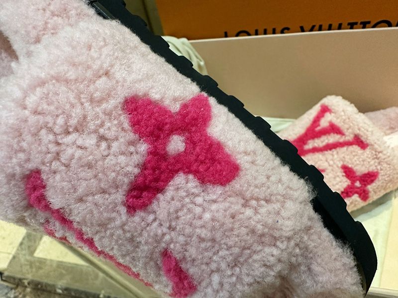 LV Wmns Slipper 117