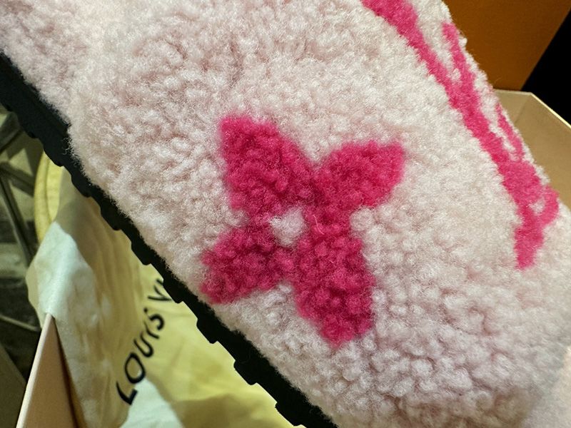 LV Wmns Slipper 117